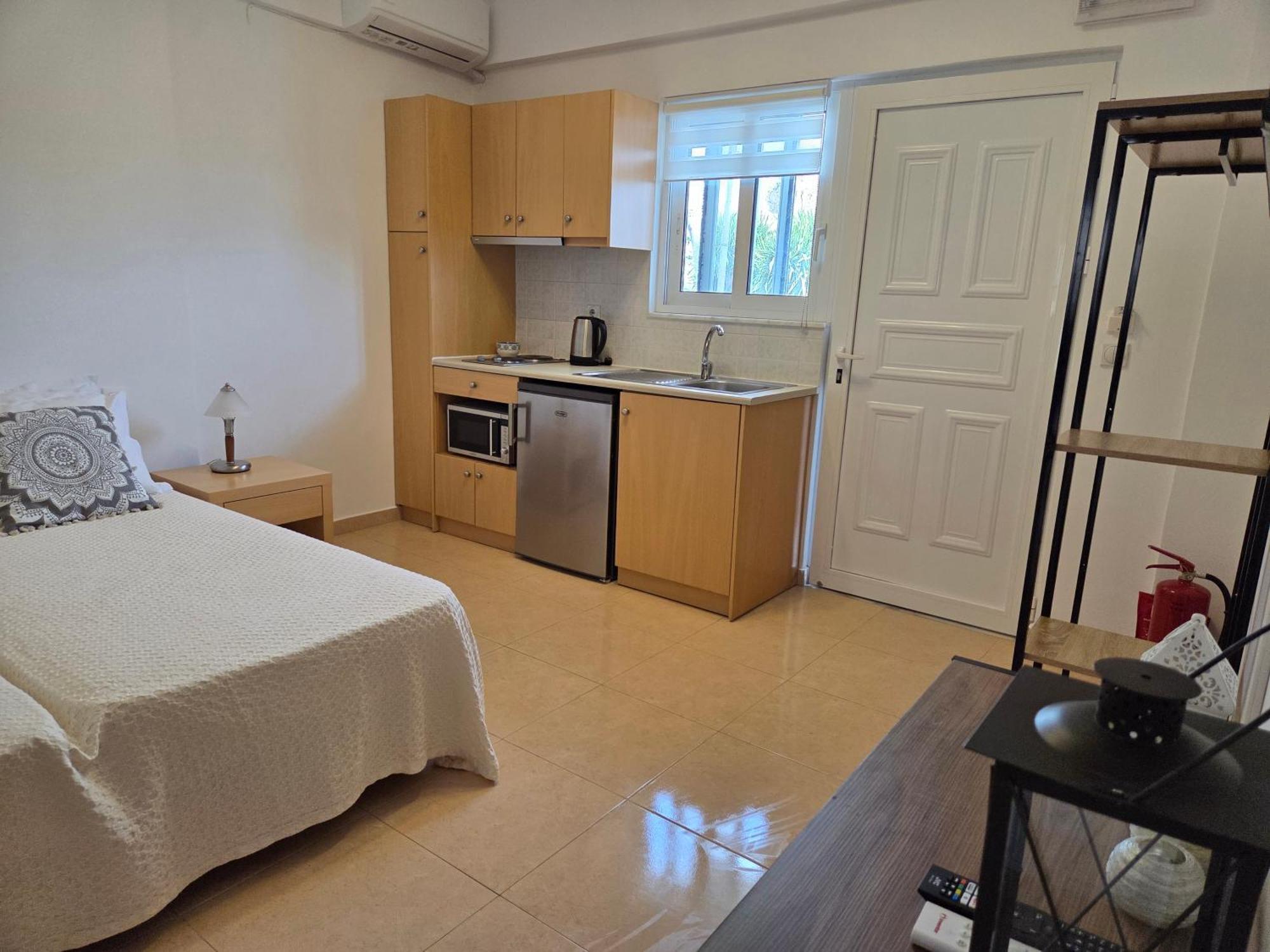 Corafili Holiday Suites 키오타리 외부 사진