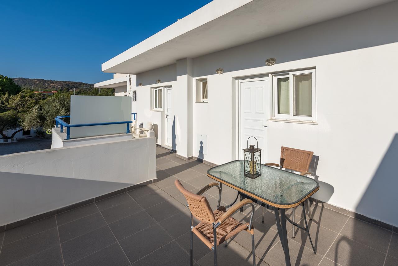Corafili Holiday Suites 키오타리 외부 사진