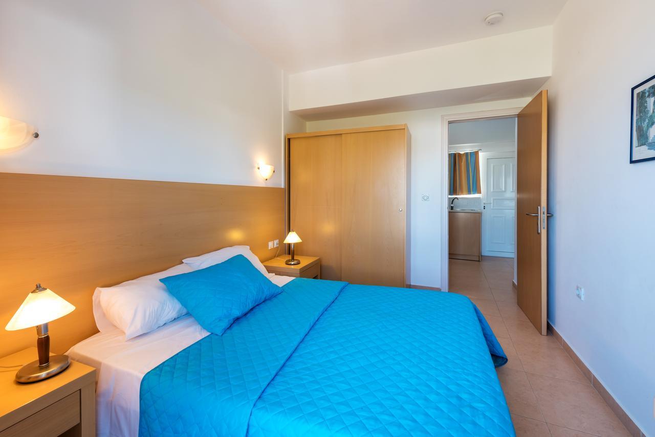Corafili Holiday Suites 키오타리 외부 사진